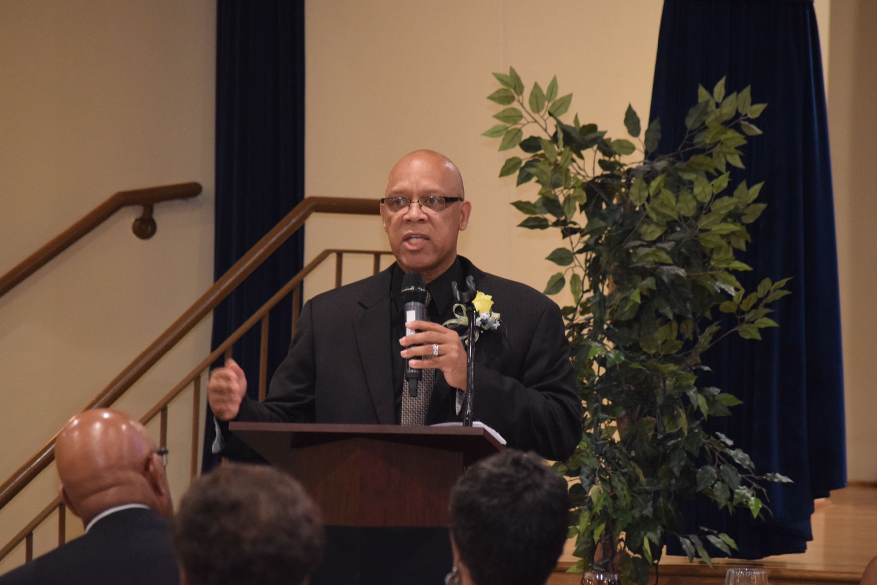 Ronald Harvey, Legacy of Black Business keynote speaker addresses the audience.
